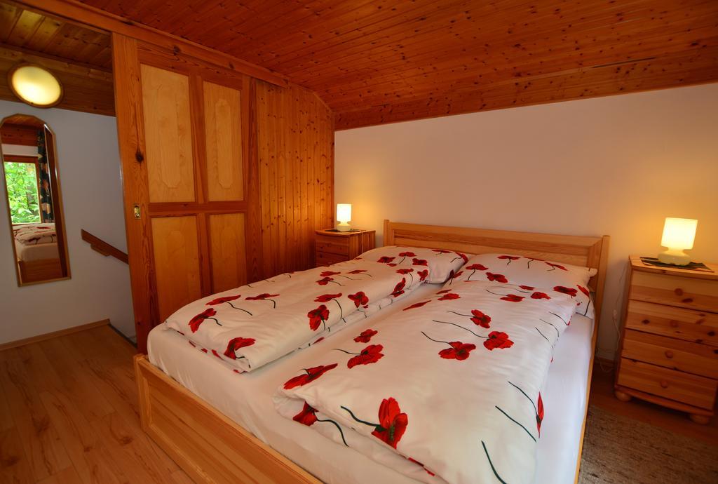 Viragoskert Apartman Heviz Ruang foto