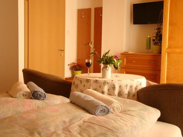 Viragoskert Apartman Heviz Ruang foto