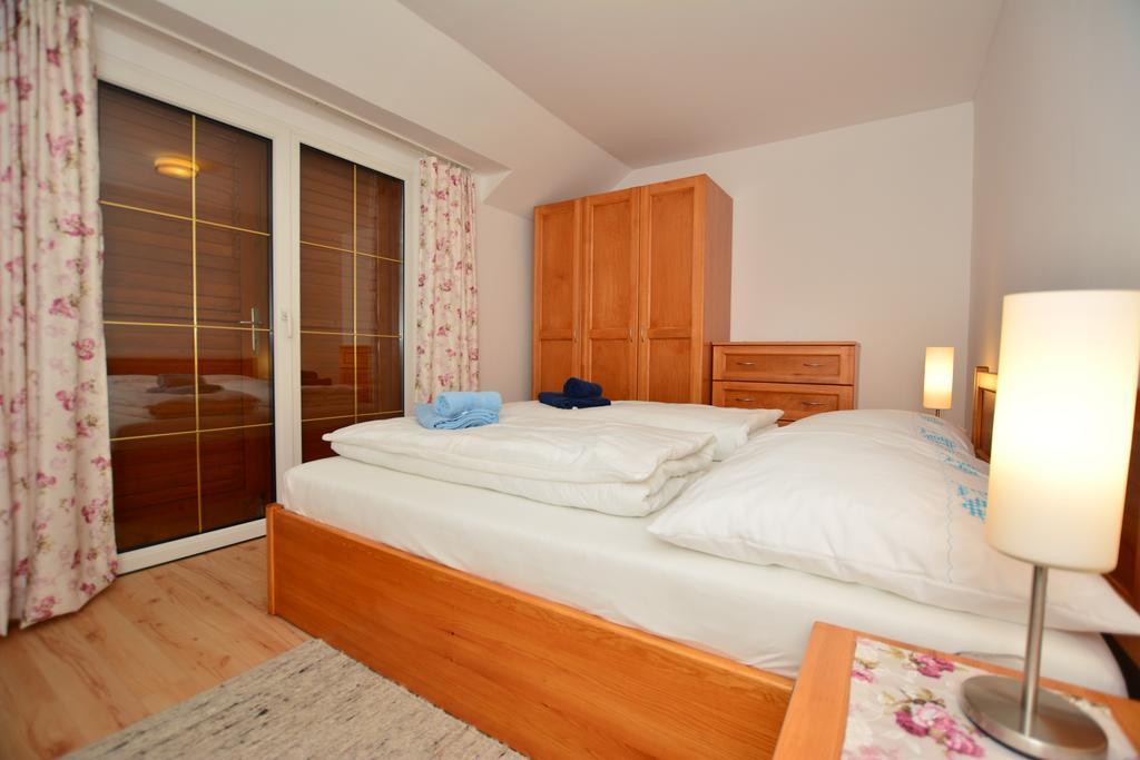 Viragoskert Apartman Heviz Ruang foto