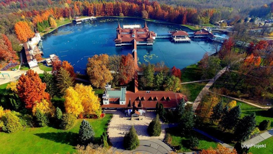 Viragoskert Apartman Heviz Bagian luar foto