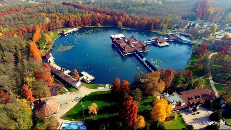 Viragoskert Apartman Heviz Bagian luar foto